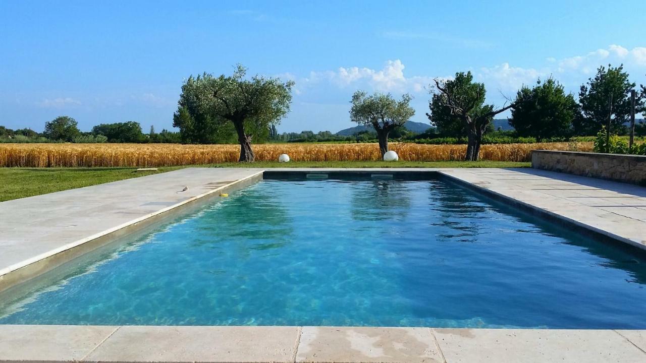 Fontaine De Cerier Bed & Breakfast Castillon-du-Gard Exterior photo