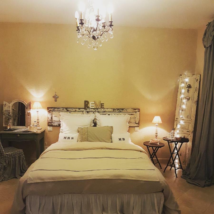 Fontaine De Cerier Bed & Breakfast Castillon-du-Gard Exterior photo